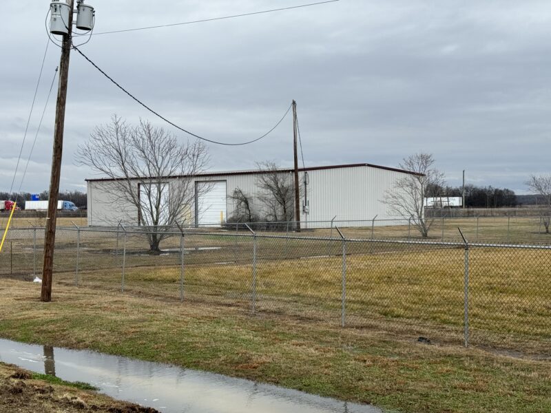 West Memphis Warehouse – 6,000 Square Feet on 8 +/- Acres with Great Visibility From I-40 and Easy Access to Hwy 70